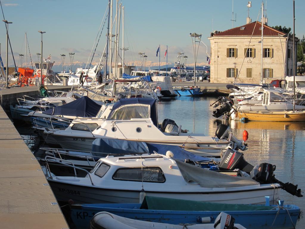 Flori Adriatic Villa Marezige Szoba fotó