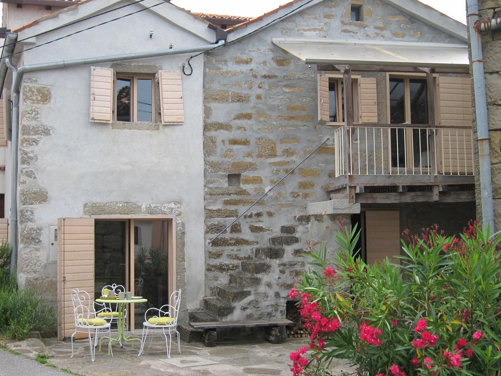 Flori Adriatic Villa Marezige Szoba fotó